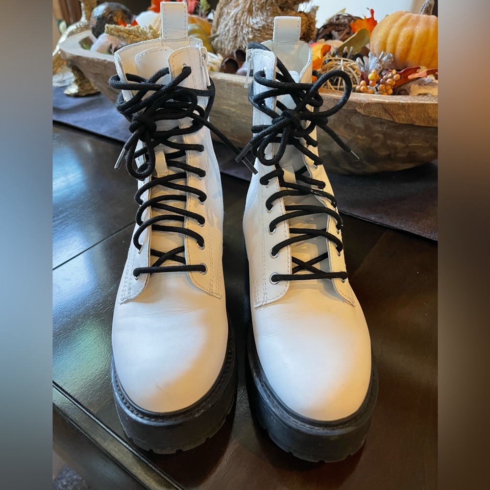 Steve Madden White Tornado Combat Boots - Size 7